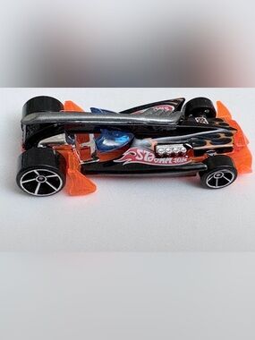 Hot Wheels Vulture Roadster 2000 Black Flames Orange Chassis Loose Mint